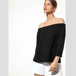 Aritzia (Babaton) Off the Shoulder Rodrigo Blouse
